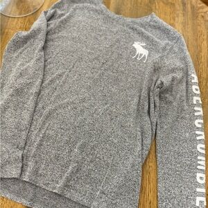 Abercrombie kids size 15/16 gray long sleeve soft shirt